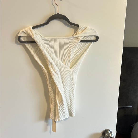 Commense Ivory Ribbed V-Neck Blouse - Picture 3 of 4